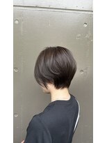 プランツヘアー 小顔効果抜群!スタイリッシュショート