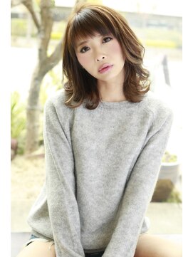 クラウン ヘアー(CLOWN hair) ショートバングで魅せる大人女性ヘア