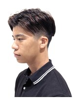 イル(ill)&nbsp;２ブロック　ワークスタイル　アップバング　メンズ　大須