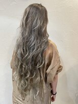 ヴァパウス ヘアーデザイン(Vapaus hair design) ハイトーンホワイトアッシュ