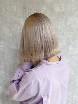 ブロッサム 成増店(Blossom) ミルクティー/グレージュ【成増/ダブルカラー/髪質改善】