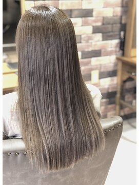 ホワイト 伊勢崎(WHITE) ストレートでも決まる☆極細ハイライト☆ミルクティーベージュ☆