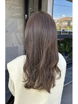 メゾン アヴァロ(Maison Avallo) #くすみカラー #ナチュラルオリーブ