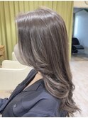 ラベージュロングヘア