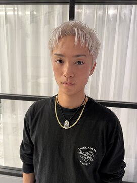 ヴァイス 新宿店(VAICE) ホワイトベージュ/スパイキーショート