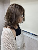 キラーナセンダイ(KiRANA SENDAI)&nbsp;外ハネくびれレイヤー×ニュートラルベージュ