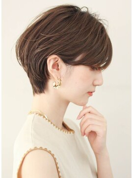 ルアン 上通り(ruen) ショートヘアくびれショート前髪長めショートカット熊本ショート