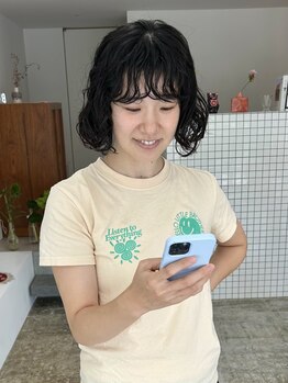 あなたらしさにトレンド感をプラスした“今っぽスタイル”。個性とトレンド感を両立させる洗練パーマです◇