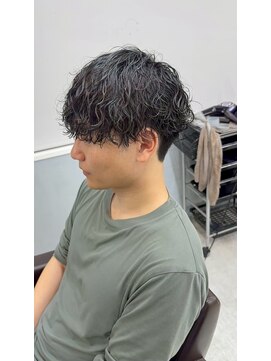 オゼル(OZEL) ツイストスパイラルで動きを出しつつ、質感は上品に。