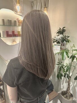 リアン(Lien) ヘーゼルベージュ/ダブルカラー/ブリーチ/レイヤーカット/学割