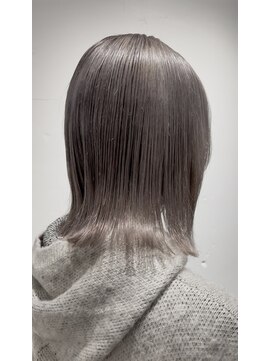 サラ(sara) ホワイトベージュカラー/ブリーチ有り/3時間半