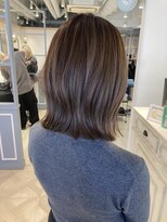 シェノン 赤羽店(CHAINON)&nbsp;しばれる長さの外ハネボブディ透明感暗めグレージュ