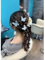 リエラ 新宿(RIERA)&nbsp;編み下ろしツインポニー