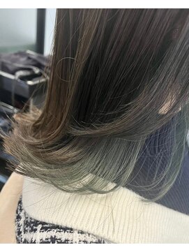 ナンバー アリア 三軒茶屋(N° aria) 《三軒茶屋 N°aria》インナーカラーオリーブ×グレーベージュ