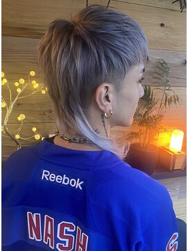 フロー 新宿(FLOW) ホ　ワ　イ　トシ　ル　バ　ー＋　マ　レ　ッ　トヘアー