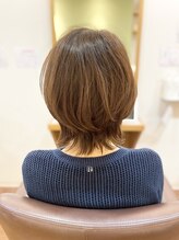 フリージア(freesia) 30代40代50代/ショートウルフ/艶髪スタイル/白髪染め