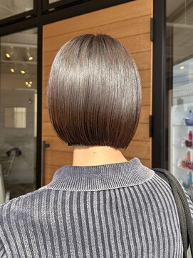 シアン(CyAN) ショートボブ