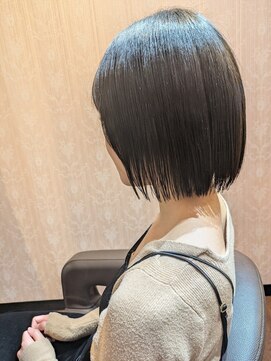 リリーヘアーリベート 浅草橋東口店(LiLiy hair LIBERT'E) 切りっぱなしシースルーボブ×透明感カラー