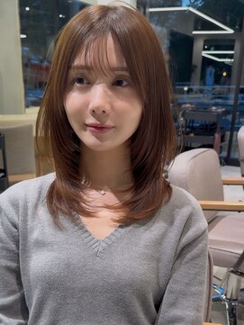 ナナローネス(nana loness) レイヤーカット くびれレイヤー