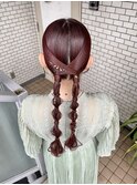 タイトヘア　タイトアレンジ　ツインポニー　タイトツイン