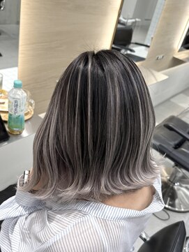 ヘアスペース リズム グリーン(Hair space Rizm green) バレイヤージュ