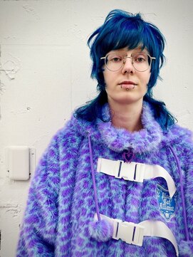 ウルフ　レイヤー　ブルー　寒色