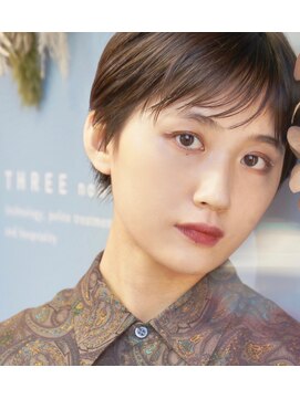 スリーヌーン(THREE noon) 透明感エッジショートダブルバングブランジュショートボブ