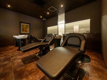 フルフラットによる最高級のシャンプーベット完備