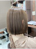 ミルクティーベージュ