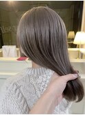 艶のあるロングストレート×アッシュ系