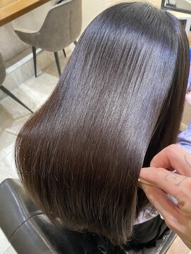 プラム 銀座店(plum ginza) ブルーブラック/髪質改善/縮毛矯正/銀座