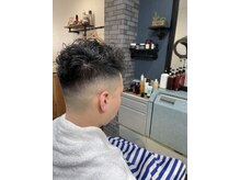 パインズプレイスバーバー(PINE'S PLACE BARBER)