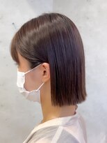 大人かわいいワンレン耳かけストレートボブ