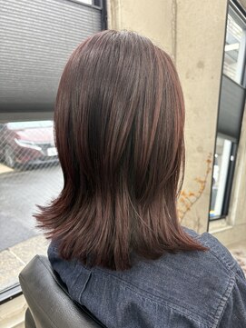 くびれる大人のセミロング