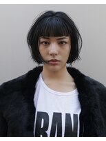 オーオシカシカスペース(OOO YY Space)&nbsp;オン眉の切りっぱなしボブはラフに動かしても可愛い