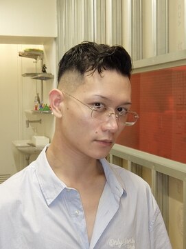 メリケンバーバーショップ トーキョー(MERICAN BARBERSHOP TYO) メンズカットサイドパートバーバースタイル