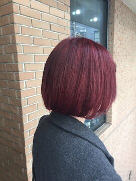 サロンドミルク 原宿(salon de MiLK) サロンドミルク原宿 タンバルモリショートボブ×レッドカラー