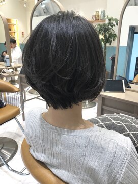 ロンド レグリーズ 立川(Lond leglise) ナチュラルボブ・大人ボブ・似合わせカット〈深味信也〉