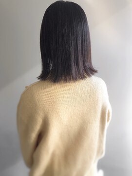 エル セルカ 高田馬場(el CERCA) 切りっぱなしストレートボブ【el CERCA高田馬場】