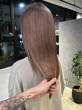 メリー オオサカ(Merly Osaka) 明るすぎず暗すぎずの絶妙カラー_brown beige_