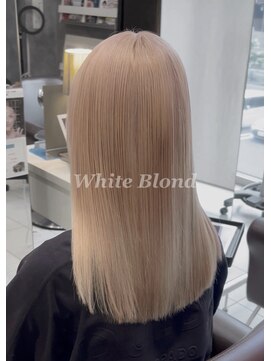 モードケイズ 宝塚店(MODE K's) ホワイトブロンド