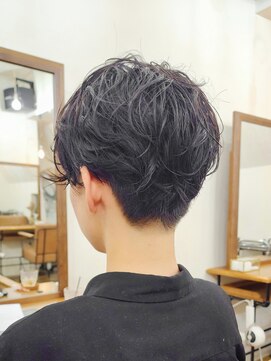 シャロン(SHARON) 【SHARON原宿】ボーイッシュ刈り上げショート×ニュアンスパーマ