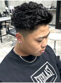 リバースパーマ　ショート　フェード　メンズ　眉毛