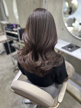 ニティー(Ngiti) シナモンベージュ