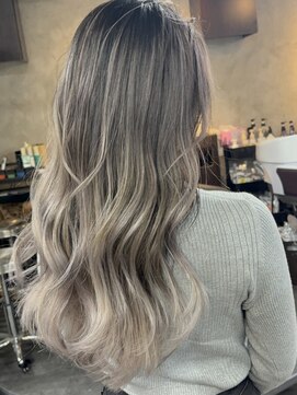 アポロ 横浜駅店(apollo) レイヤーボブハイライトブリーチレイヤーハイトーングレージュ