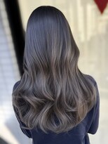 アマトウキョウスマートサロン(AMA TOKYO×Smart Salon)&nbsp;グレージュ　ブリーチ　レイヤーカット　海外風