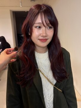 ワンカラーで作る透明感たっぷりワインレッド RYOKA