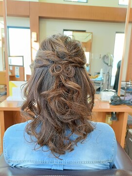 シャンパトラ(SCHON PATRA) 大人のハーフアップ