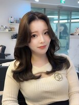 リー 四ツ橋(Lee)&nbsp;レイヤーカット/韓国風/外国人風/顔周り/透明感カラー