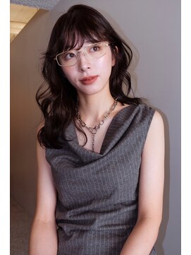 ロスタークラス(ROSTAR class) 肌に馴染むオリーブグレー